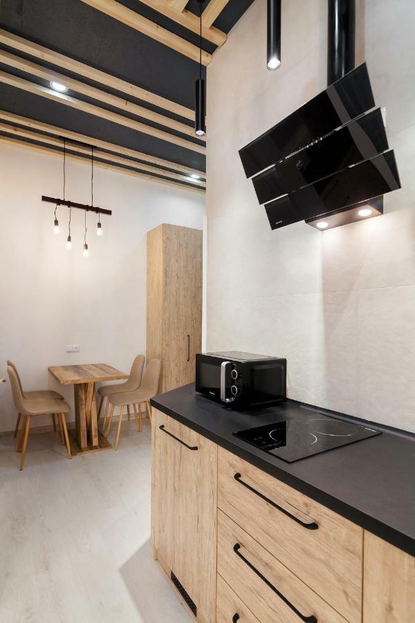 Leogrand One-Bedroom Apartments On Tugan-Baranovskogo 24 Lviv Exterior foto
